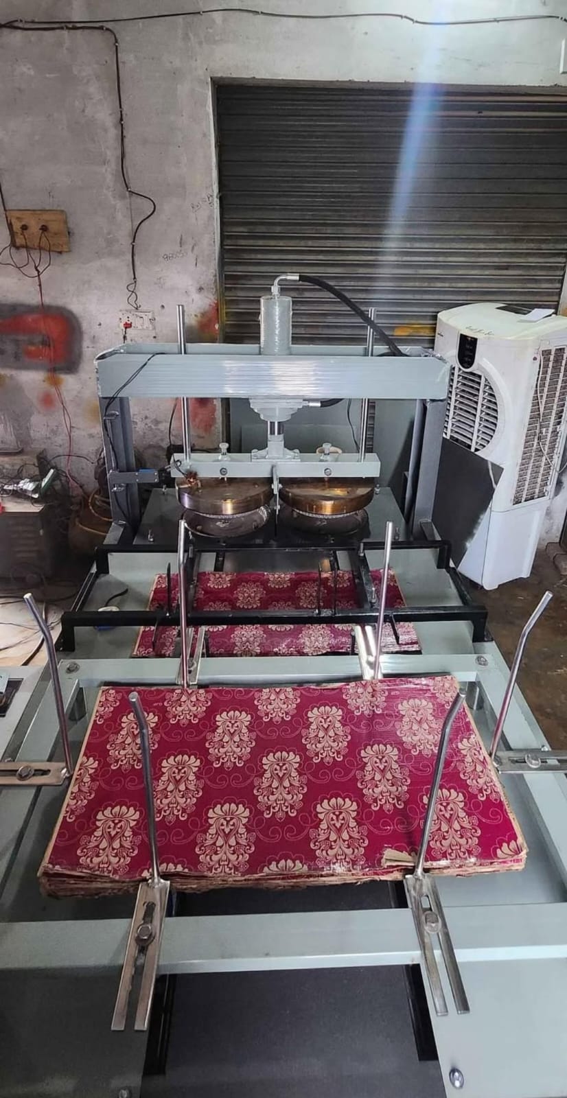 Hydraulic Automatic Conveyor Double Die Machine